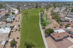 10433 W Oakmont Dr, Sun City, AZ 85351 - Photo 22
