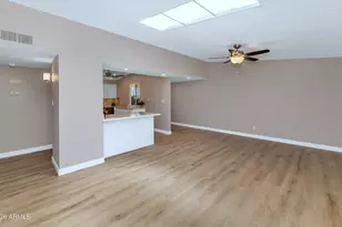 10433 W Oakmont Dr, Sun City, AZ 85351 - Photo 8