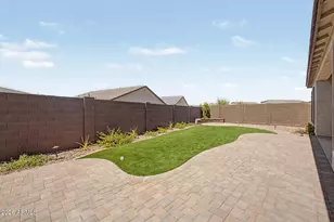 16699 W Saguaro Park Ln, Surprise, AZ 85387 - Photo 32