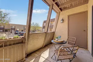 1601 W Sunnyside Dr, Phoenix, AZ 85029 - Photo 2