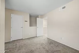 1601 W Sunnyside Dr, Phoenix, AZ 85029 - Photo 20