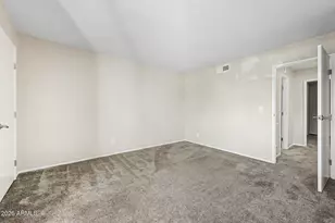 1601 W Sunnyside Dr, Phoenix, AZ 85029 - Photo 16