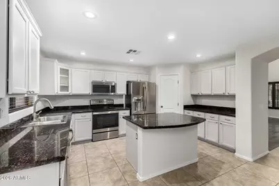 10046 W Velania Way, Tolleson, AZ 85353 - Photo 14