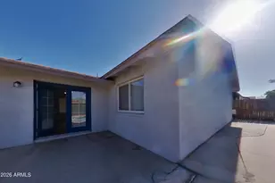 7805 W Cora Ln, Phoenix, AZ 85033 - Photo 18