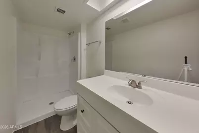 7805 W Cora Lane, Phoenix, AZ 85033 - Photo 10