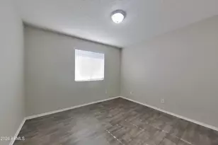 7805 W Cora Ln, Phoenix, AZ 85033 - Photo 12