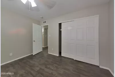 7805 W Cora Lane, Phoenix, AZ 85033 - Photo 8