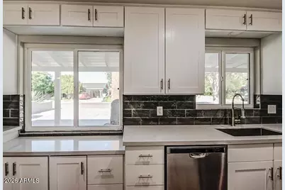 3317 W Montecito Avenue, Phoenix, AZ 85017 - Photo 6