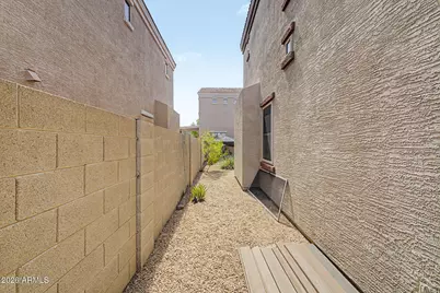 1322 E Dunbar Drive, Phoenix, AZ 85042 - Photo 30