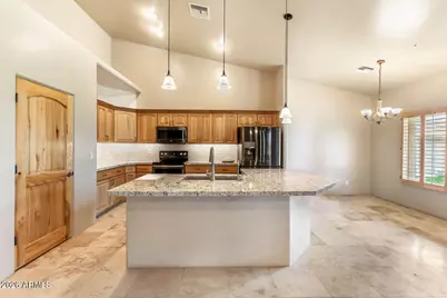 3511 S 201st Drive, Buckeye, AZ 85326 - Photo 8