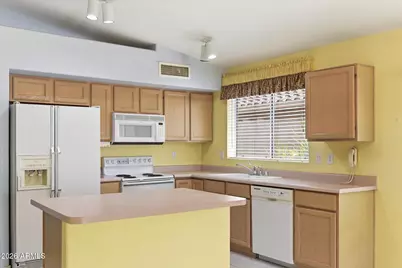 6215 W Pontiac Drive, Glendale, AZ 85308 - Photo 16