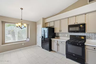 207 E Devon Drive, Gilbert, AZ 85296 - Photo 22