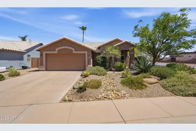 207 E Devon Drive, Gilbert, AZ 85296 - Photo 2