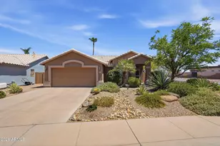 207 E Devon Dr, Gilbert, AZ 85296 - Photo 2