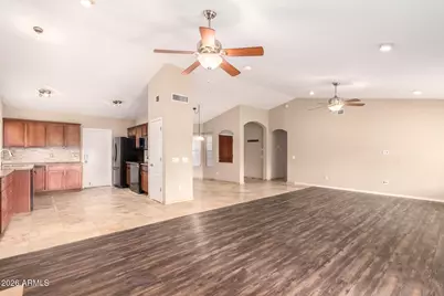 19912 N 76th Avenue, Glendale, AZ 85308 - Photo 2