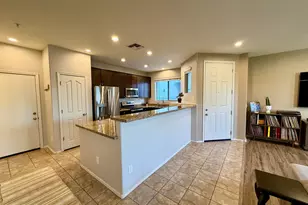 3060 E Dunbar Dr, Phoenix, AZ 85042 - Photo 10