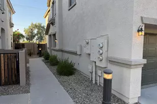3060 E Dunbar Dr, Phoenix, AZ 85042 - Photo 4