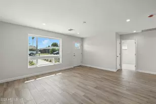 2814 N 51st St, Phoenix, AZ 85008 - Photo 8