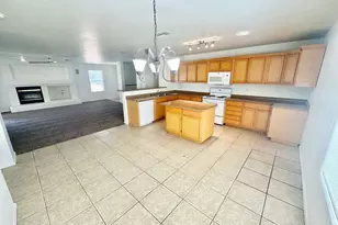2106 W Alta Vista Rd, Phoenix, AZ 85041 - Photo 12