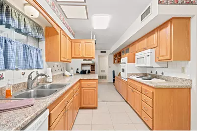 10254 W El Dorado Drive, Sun City, AZ 85351 - Photo 14