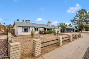 3472 E Sharon Dr, Phoenix, AZ 85032 - Photo 2