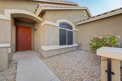 25846 W Kendall Street, Buckeye, AZ 85326 - Photo 2