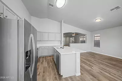 25846 W Kendall Street, Buckeye, AZ 85326 - Photo 10