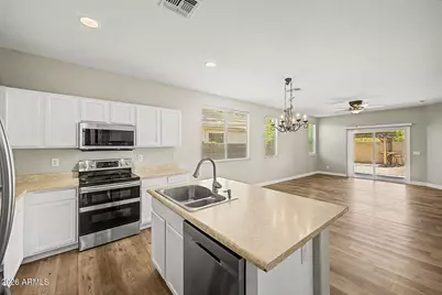 17007 W Southampton Road, Surprise, AZ 85374 - Photo 8