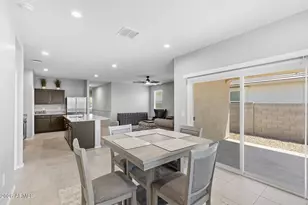 18633 W Desert Holw Dr, Wittmann, AZ 85361 - Photo 12