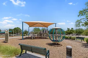 18633 W Desert Holw Dr, Wittmann, AZ 85361 - Photo 32