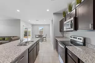 18633 W Desert Holw Dr, Wittmann, AZ 85361 - Photo 8