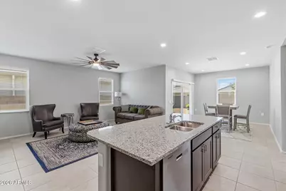 18633 W Desert Hollow Drive, Wittmann, AZ 85361 - Photo 10