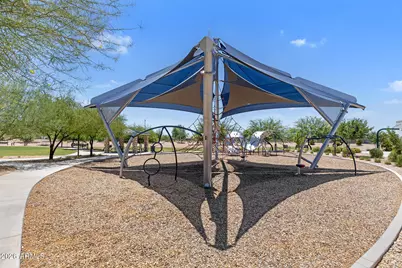 18633 W Desert Hollow Drive, Wittmann, AZ 85361 - Photo 26
