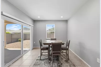 18633 W Desert Hollow Drive, Wittmann, AZ 85361 - Photo 12