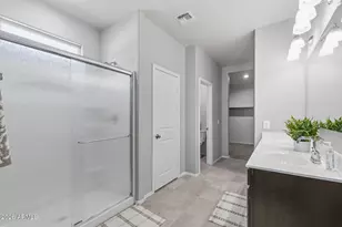 18633 W Desert Holw Dr, Wittmann, AZ 85361 - Photo 16