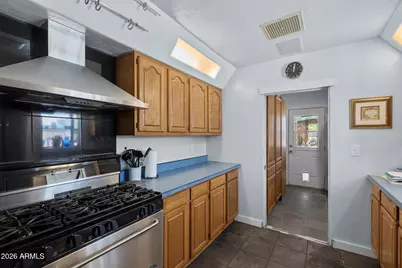 2639 N 28th Place, Phoenix, AZ 85008 - Photo 12
