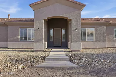 28920 N 201st Avenue, Wittmann, AZ 85361 - Photo 2