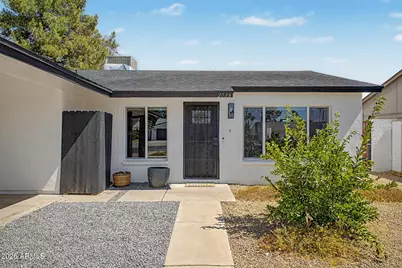 2738 E Windrose Drive, Phoenix, AZ 85032 - Photo 4