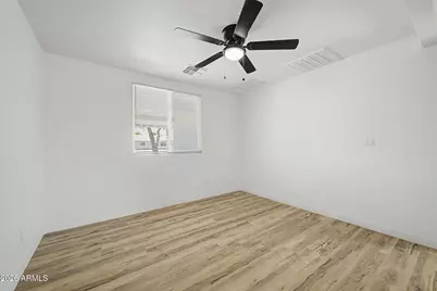 2937 N 47th Avenue, Phoenix, AZ 85031 - Photo 16