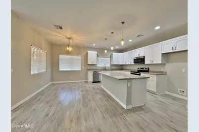 9240 W Debbie Lane, Arizona City, AZ 85123 - Photo 6