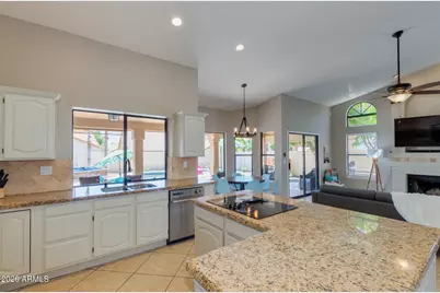 1585 W Honeysuckle Lane, Chandler, AZ 85248 - Photo 8