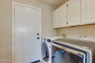 1585 W Honeysuckle Ln, Chandler, AZ 85248 - Photo 24