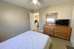 8058 E Oak St, Scottsdale, AZ 85257 - Photo 10