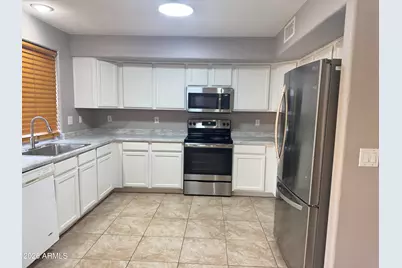 12741 W Desert Flower Road, Avondale, AZ 85392 - Photo 4