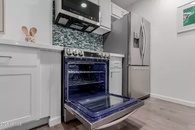 5525 E Thomas Road #M12, Phoenix, AZ 85018 - Photo 10