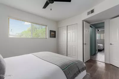 5525 E Thomas Road #M12, Phoenix, AZ 85018 - Photo 16