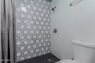5525 E Thomas Rd, Phoenix, AZ 85018 - Photo 18
