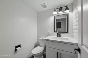 3711 E Monterosa St, Phoenix, AZ 85018 - Photo 12