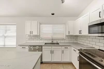 2212 E Vista Bonita Drive, Phoenix, AZ 85024 - Photo 10