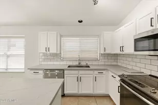 2212 E Vista Bonita Dr, Phoenix, AZ 85024 - Photo 10